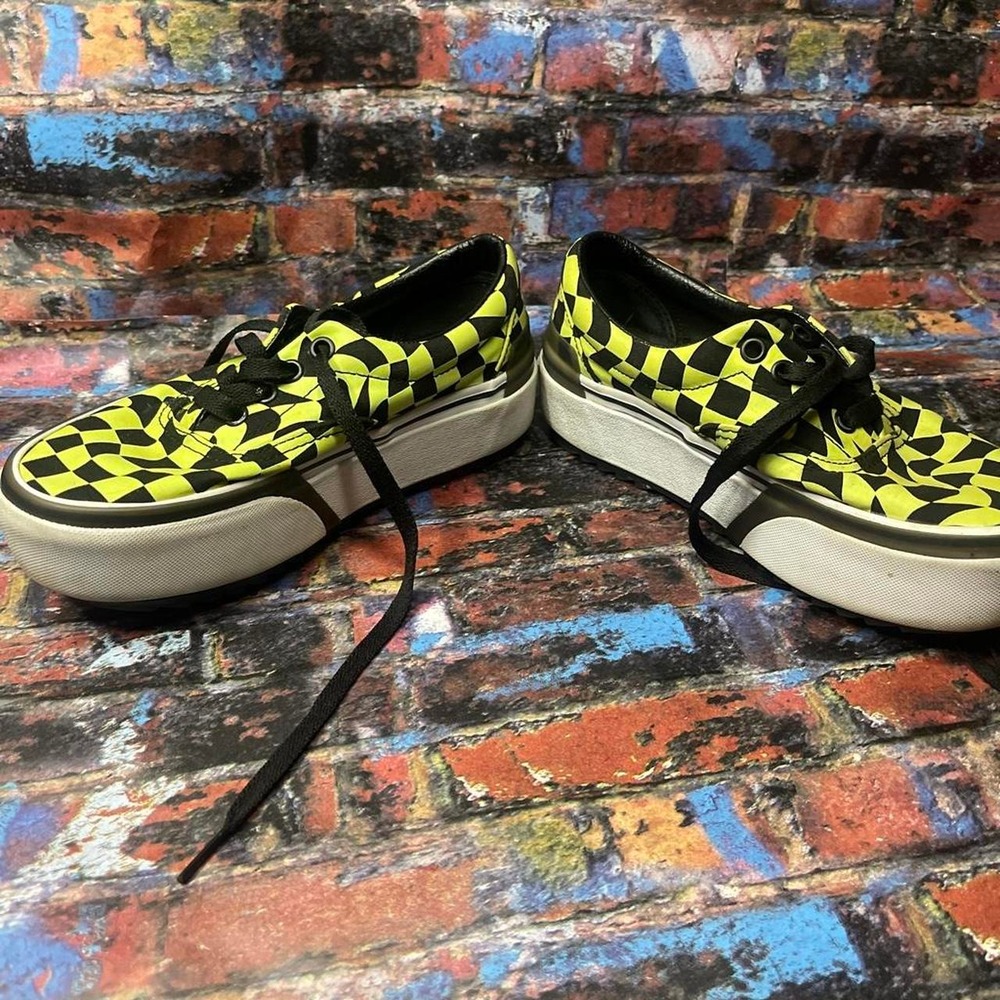Vans yellow and black checkered elevated 1.5 inches skateboarding trainers